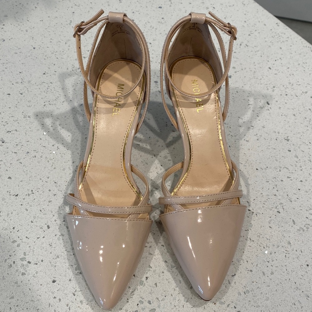 Womens size 8 Michael Heels